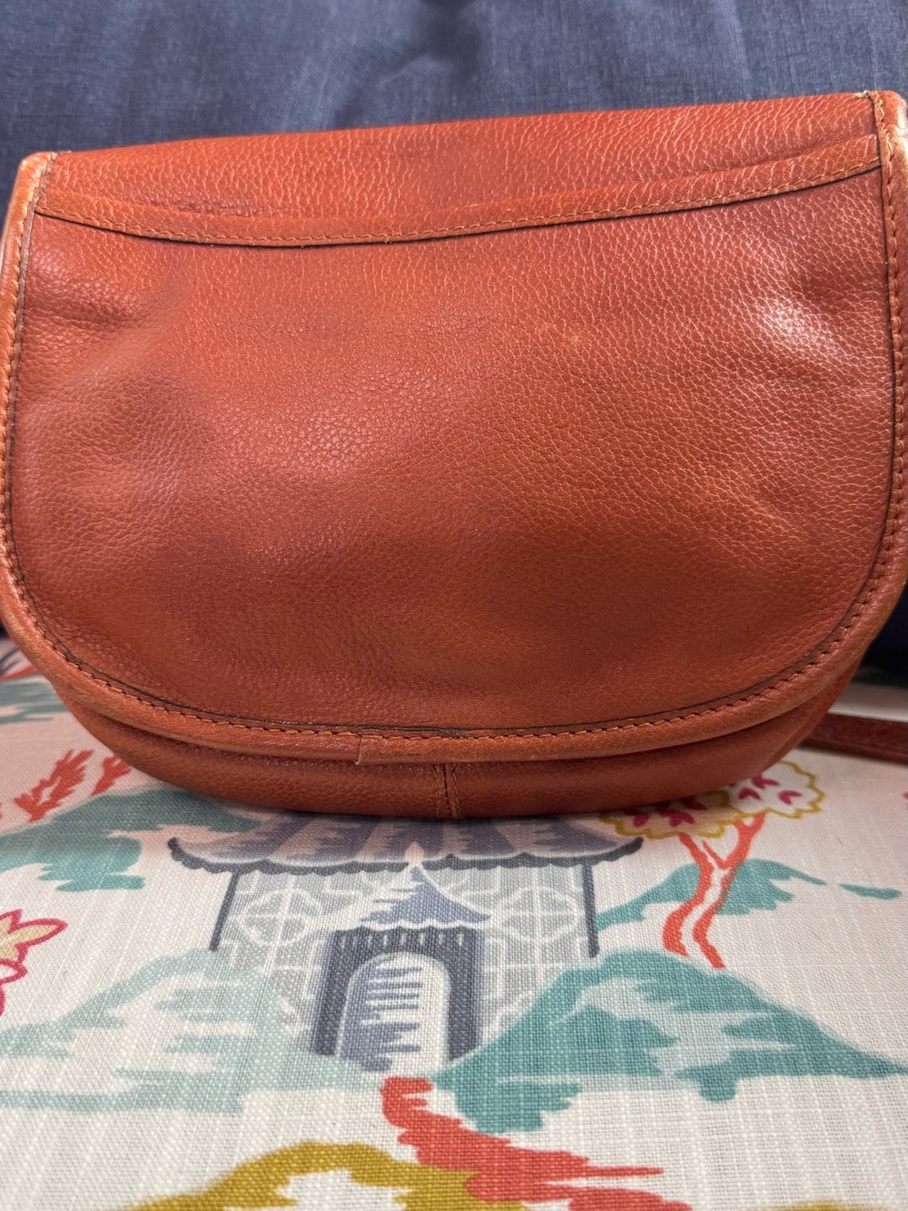 Vintage Longchamp Leather Crossbody Saddle Bag Brown Tan Cognac France EUC - Picture 8 of 12